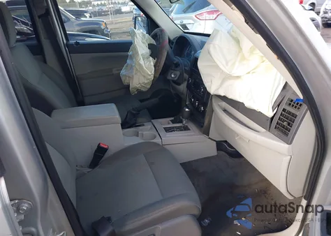 2008 Jeep Liberty Sport z USA, uszkodzony, nr VIN 1J8GN28K48W281318